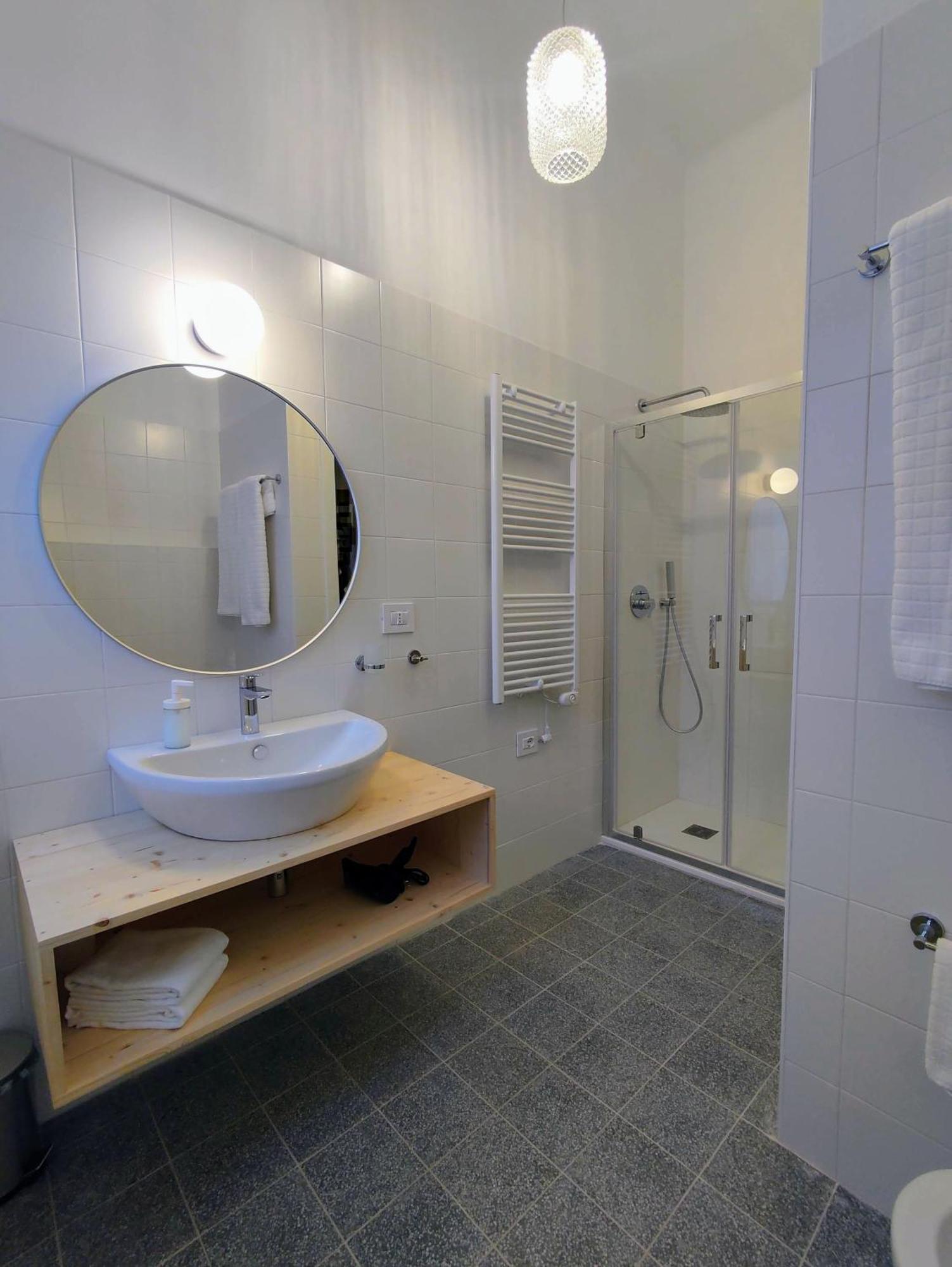 Lostabile Guesthouse & Coworking Bari Dış mekan fotoğraf
